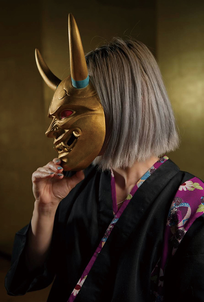 Noh mask maker Keiko Udaka